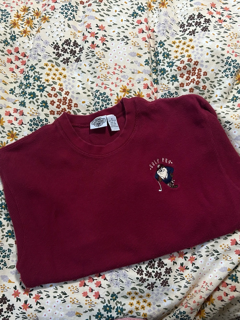 VINTAGE “ Acme Clothing - Looney Toones” size Small - Picture 2 of 5